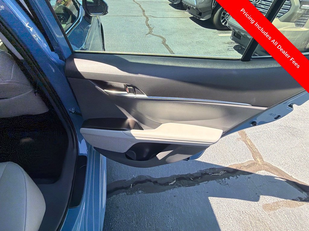 Used 2024 Toyota Camry SE FWD image 32