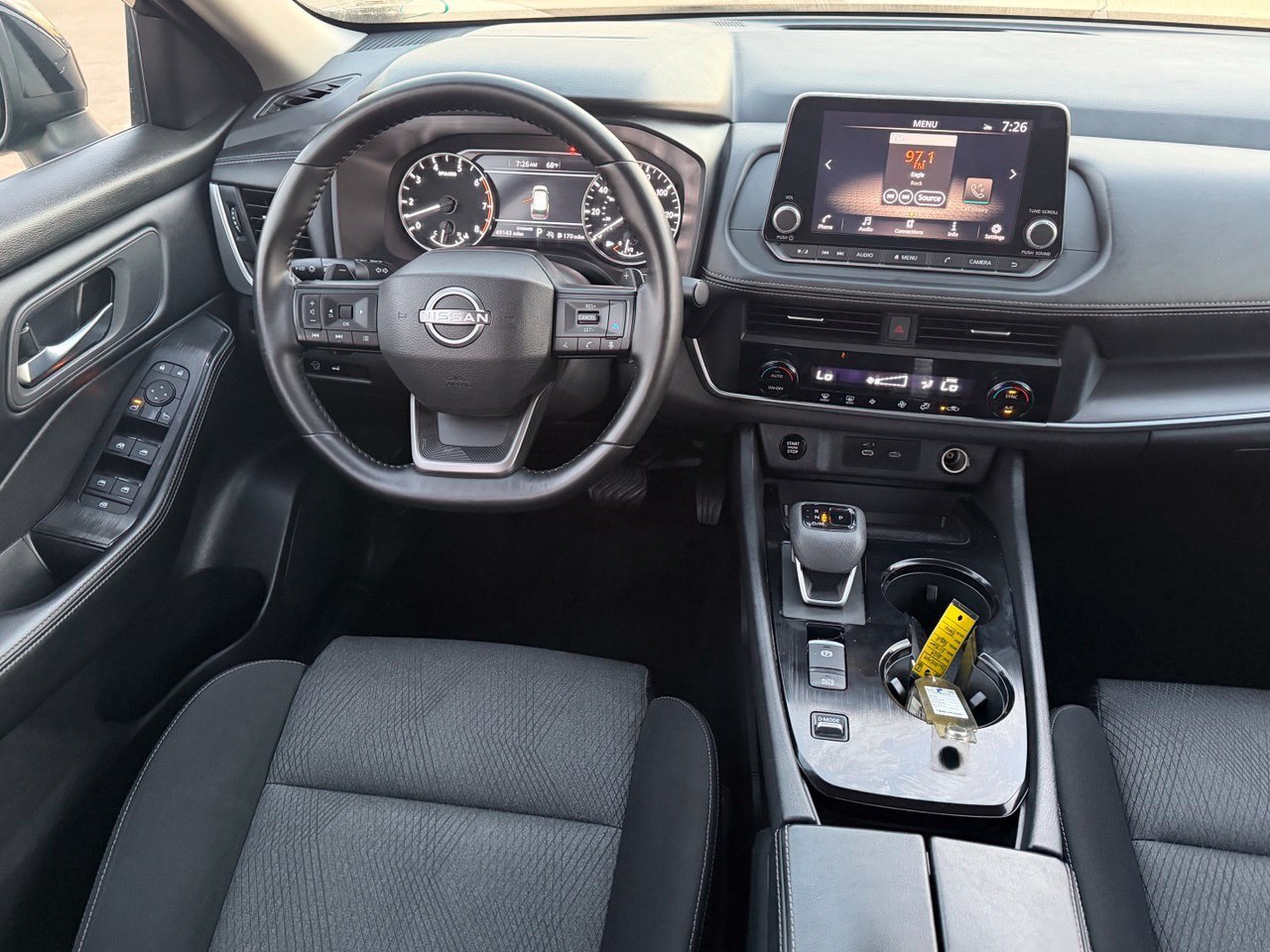 Certified 2025 Nissan Rogue SV FWD image 10