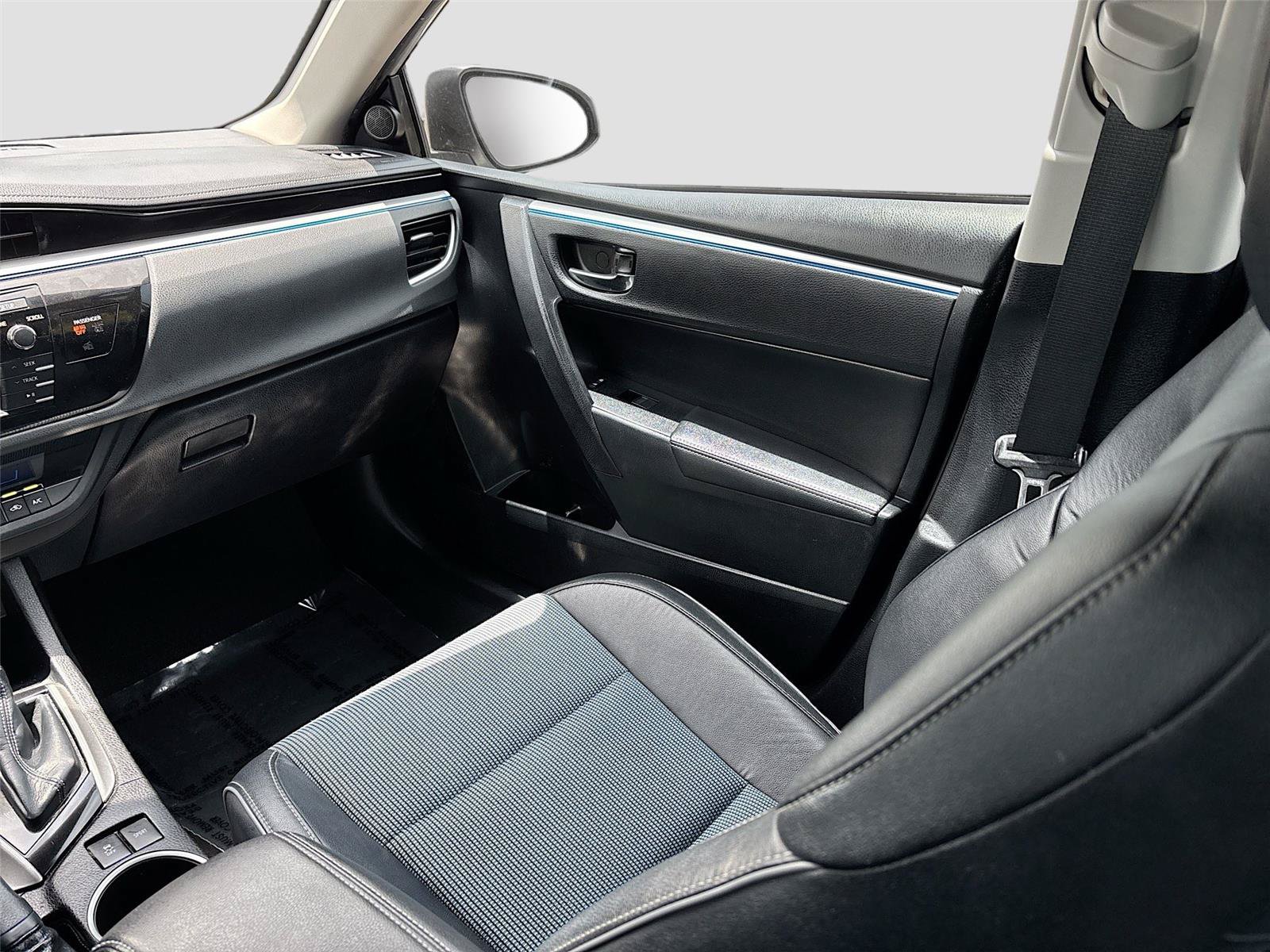 Used 2014 Toyota Corolla S FWD image 23