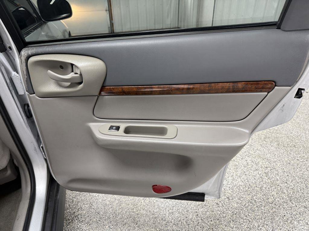 Used 2003 Chevrolet Impala Sedan w/ Preferred Equipment Group image 34