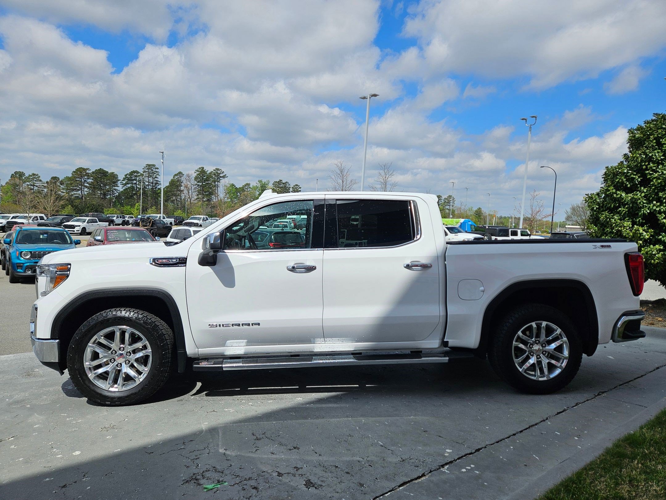 Used 2020 GMC Sierra 1500 SLT w/ SLT Premium Plus Package image 4