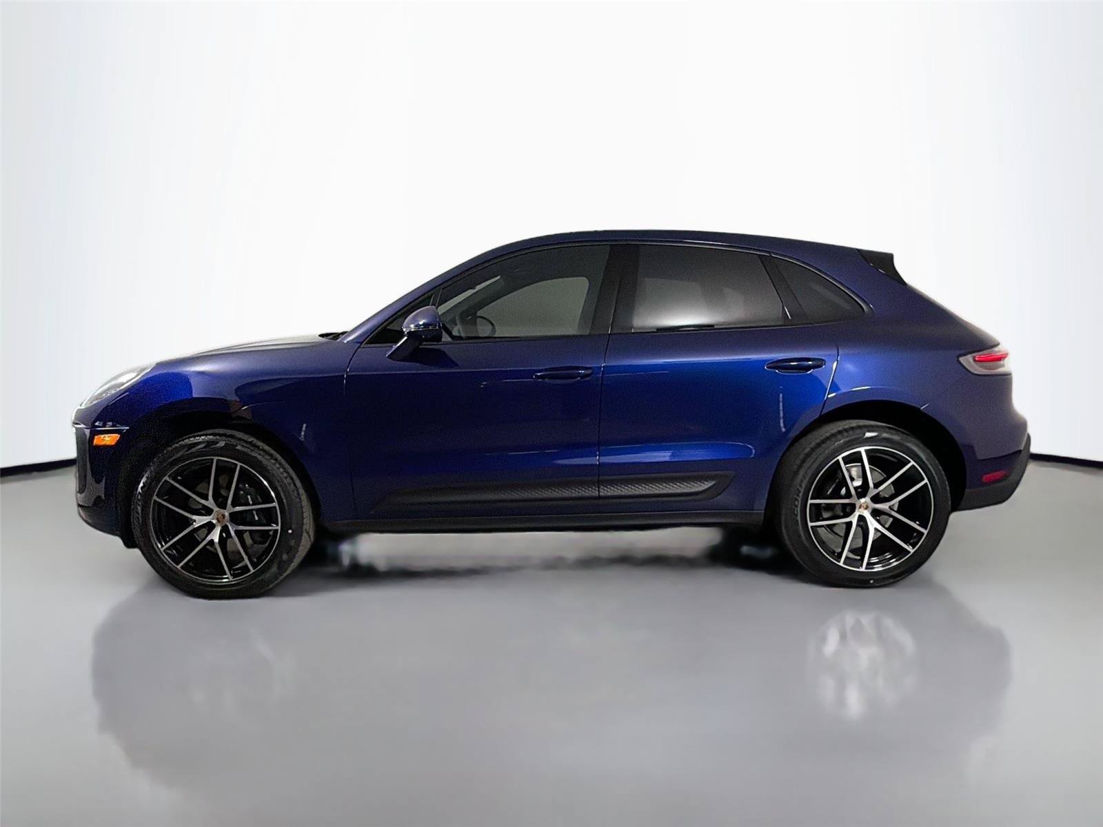 Certified 2026 Porsche Macan Turbo AWD/4WD image 2