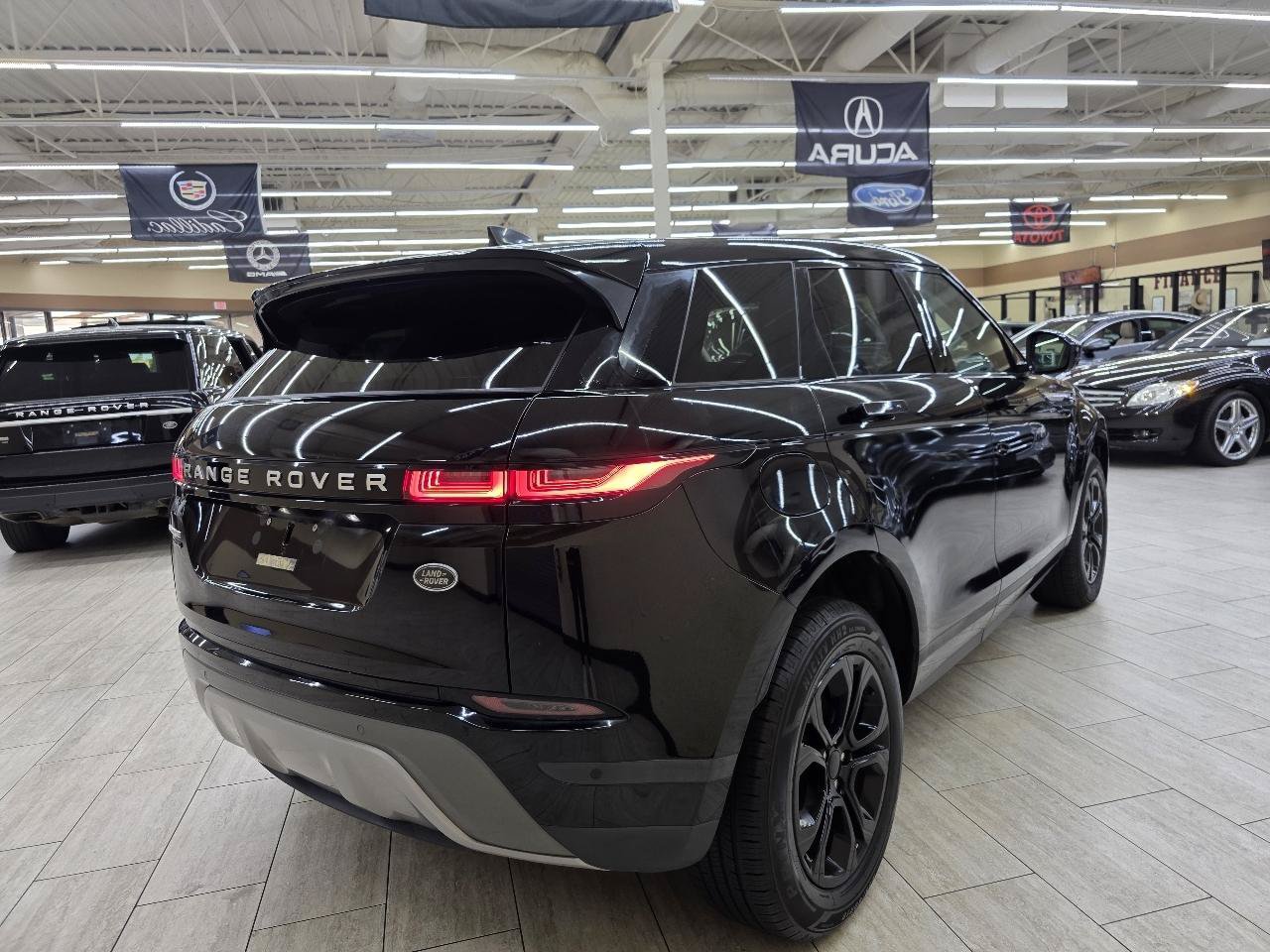 Used 2020 Land Rover Range Rover Evoque S AWD/4WD image 6