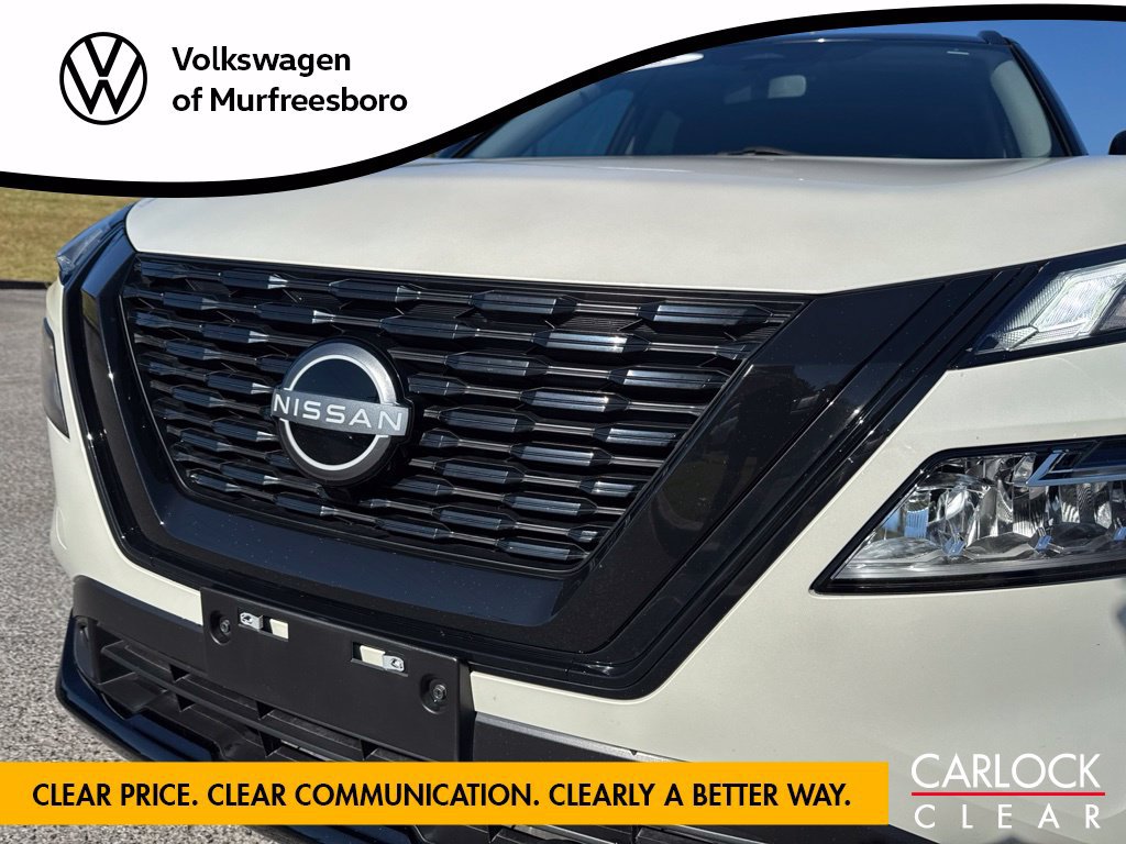 Used 2023 Nissan Rogue SV w/ SV Premium B Package FWD image 11