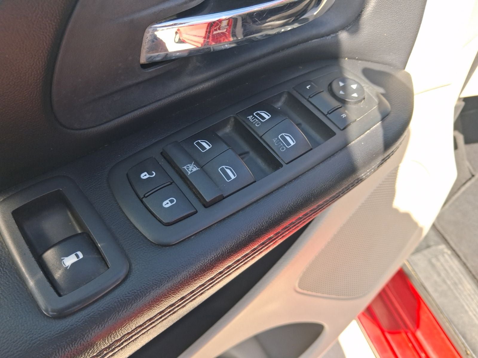 Used 2012 Dodge Grand Caravan SE FWD image 17