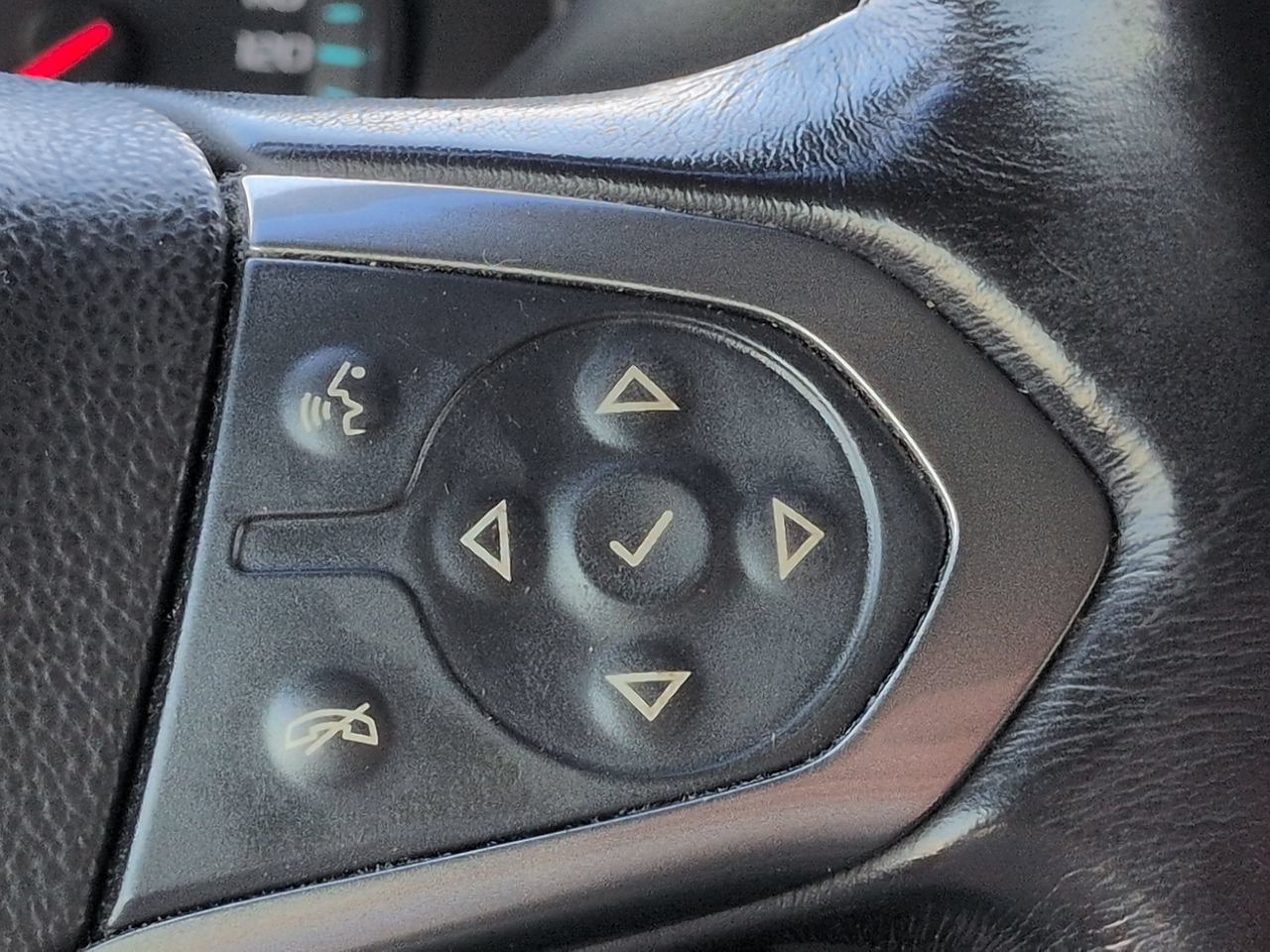 Used 2019 Chevrolet Suburban LT AWD/4WD image 23