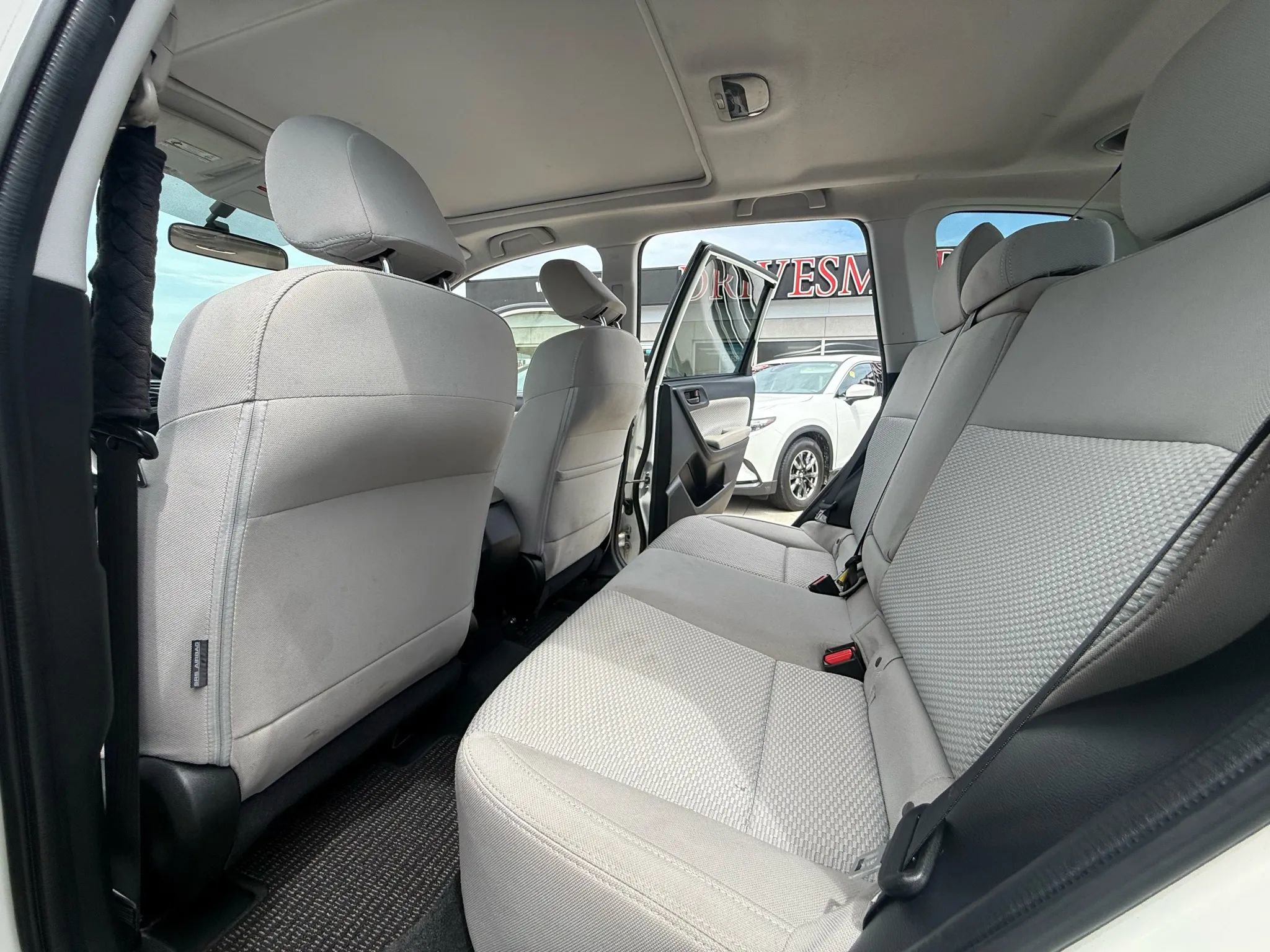 Used 2017 Subaru Forester 2.5i Premium w/ All-Weather Package image 10