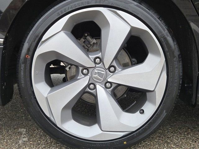 Used 2018 Honda Accord Touring image 28