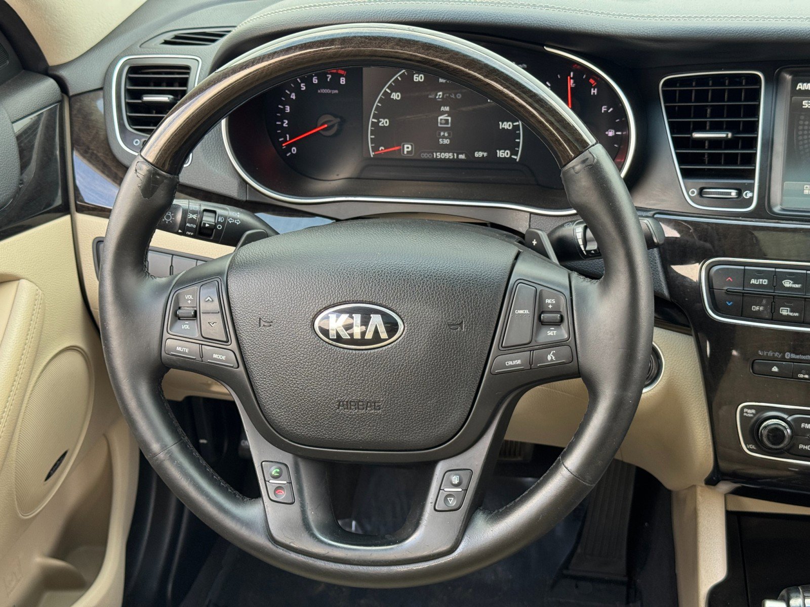 Used 2014 Kia Cadenza Premium w/ Luxury Package image 19