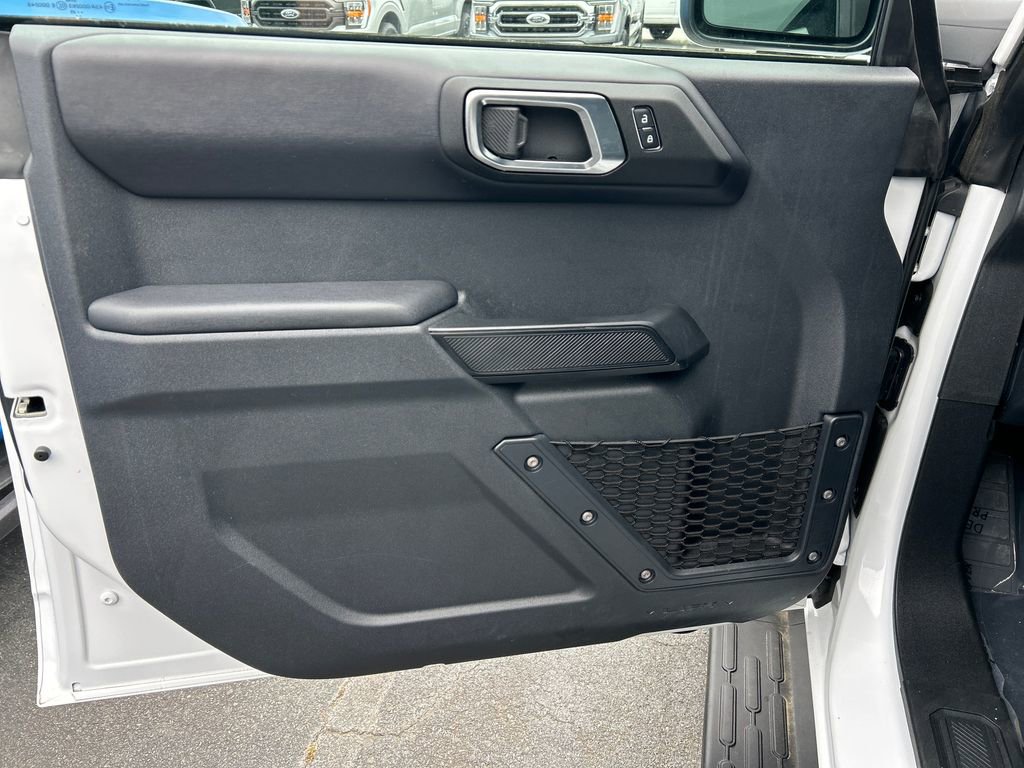 Used 2025 Ford Bronco Outer Banks AWD/4WD image 12
