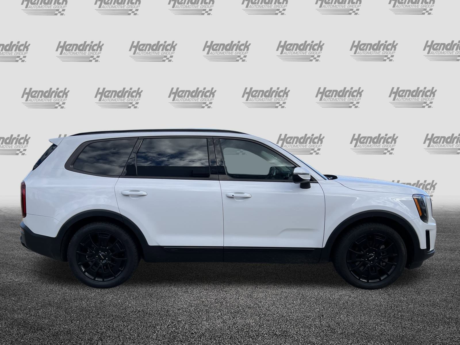 Used 2022 Kia Telluride EX w/ EX Premium Package image 10