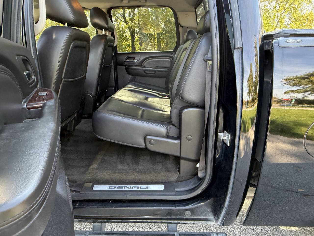 Used 2011 GMC Sierra 2500 Denali w/ Suspension Package, Off-Road image 24