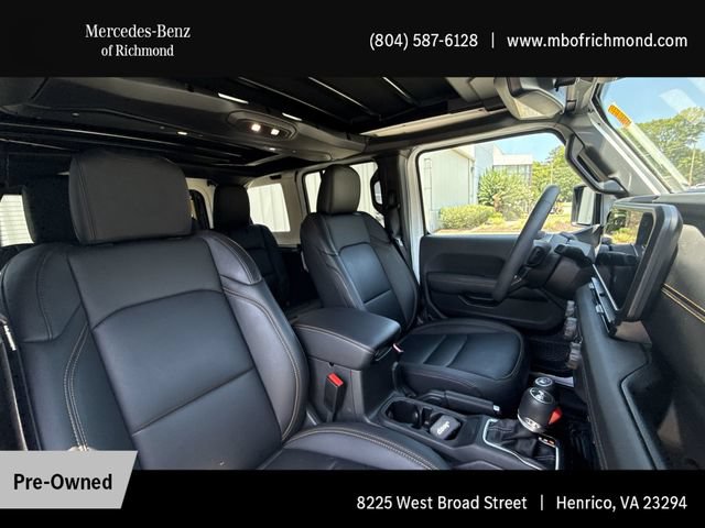 Used 2024 Jeep Wrangler Unlimited Sahara w/ Technology Group AWD/4WD image 15