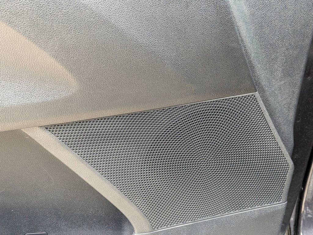 Used 2025 Kia Sorento SX image 14