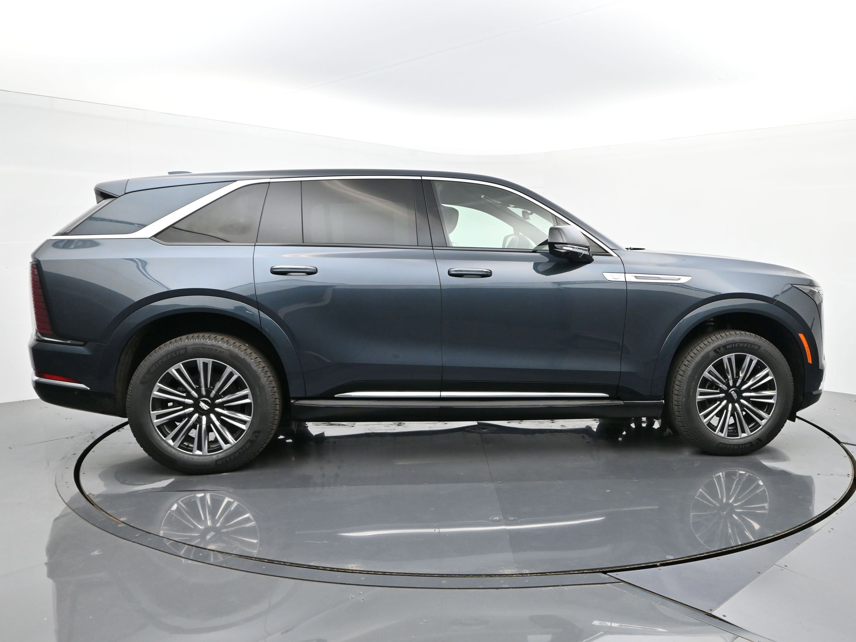 New 2026 Cadillac Escalade IQ Luxury 1 w/ LPO, Floor Liner Package image 6