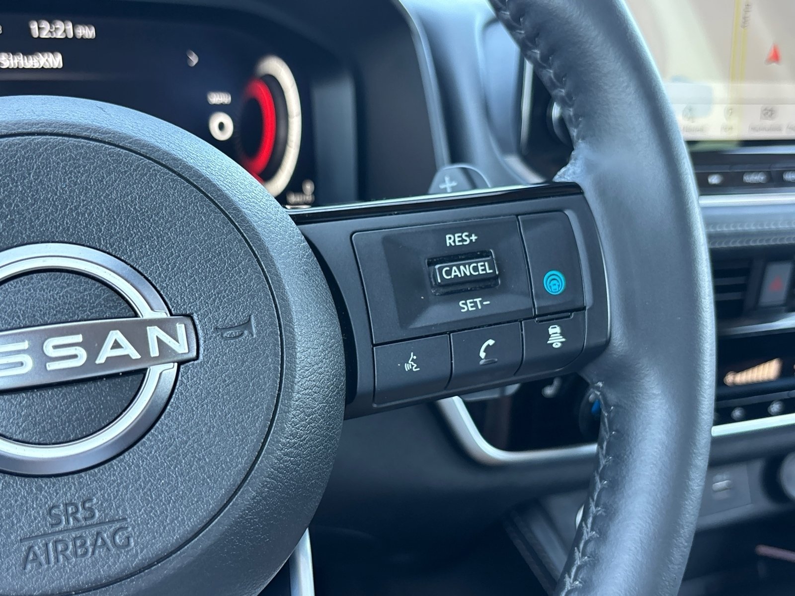 Used 2023 Nissan Rogue Platinum image 18