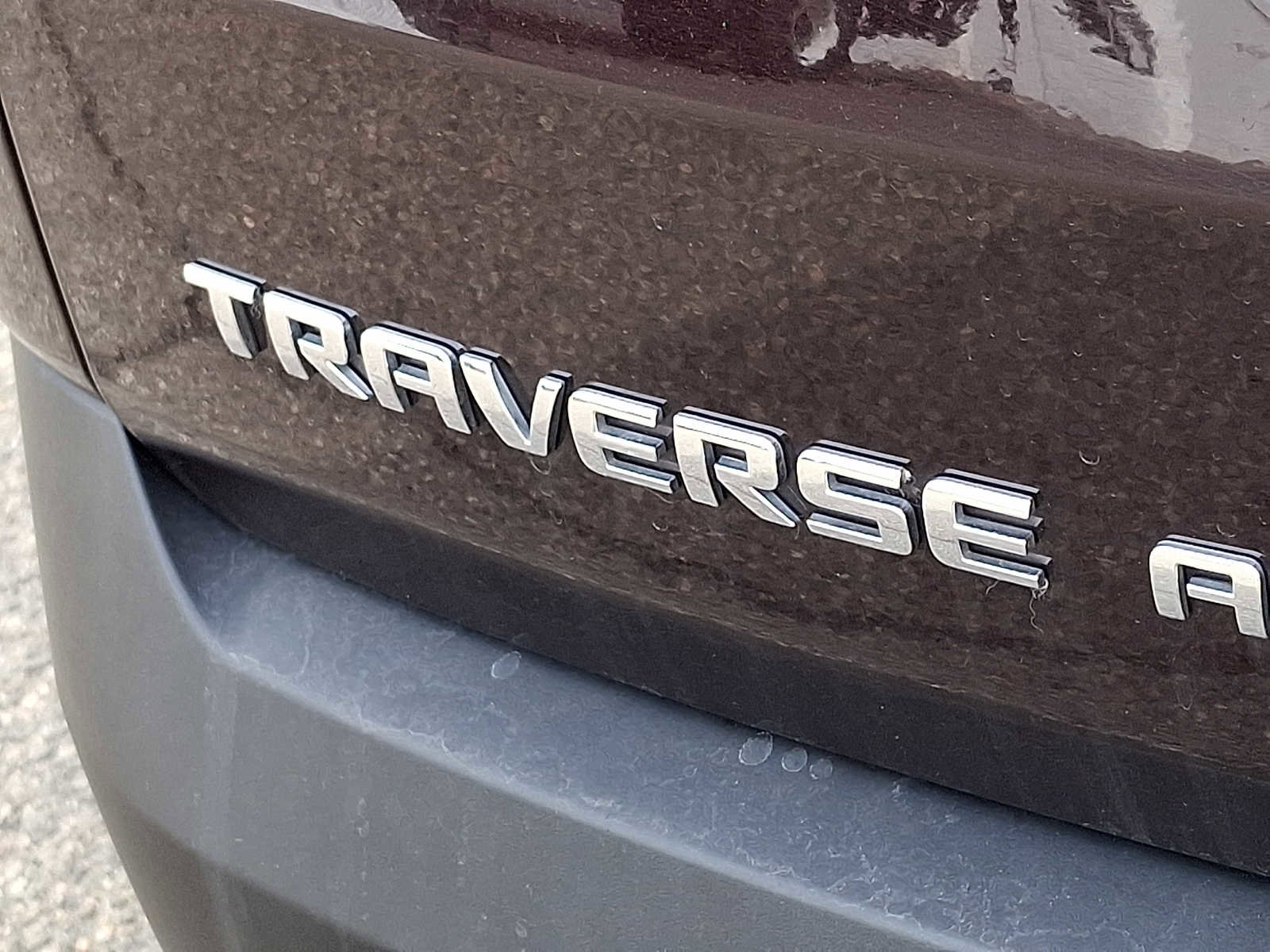 Used 2023 Chevrolet Traverse LT image 30