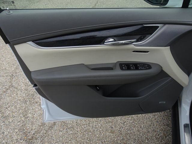 Used 2024 Cadillac XT6 Premium Luxury w/ LPO, Floor Liner Package AWD/4WD image 14