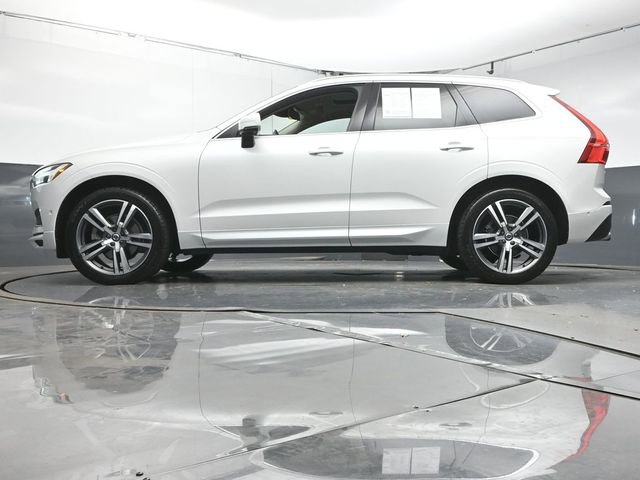 Used 2019 Volvo XC60 T5 Momentum w/ Premium Package image 36