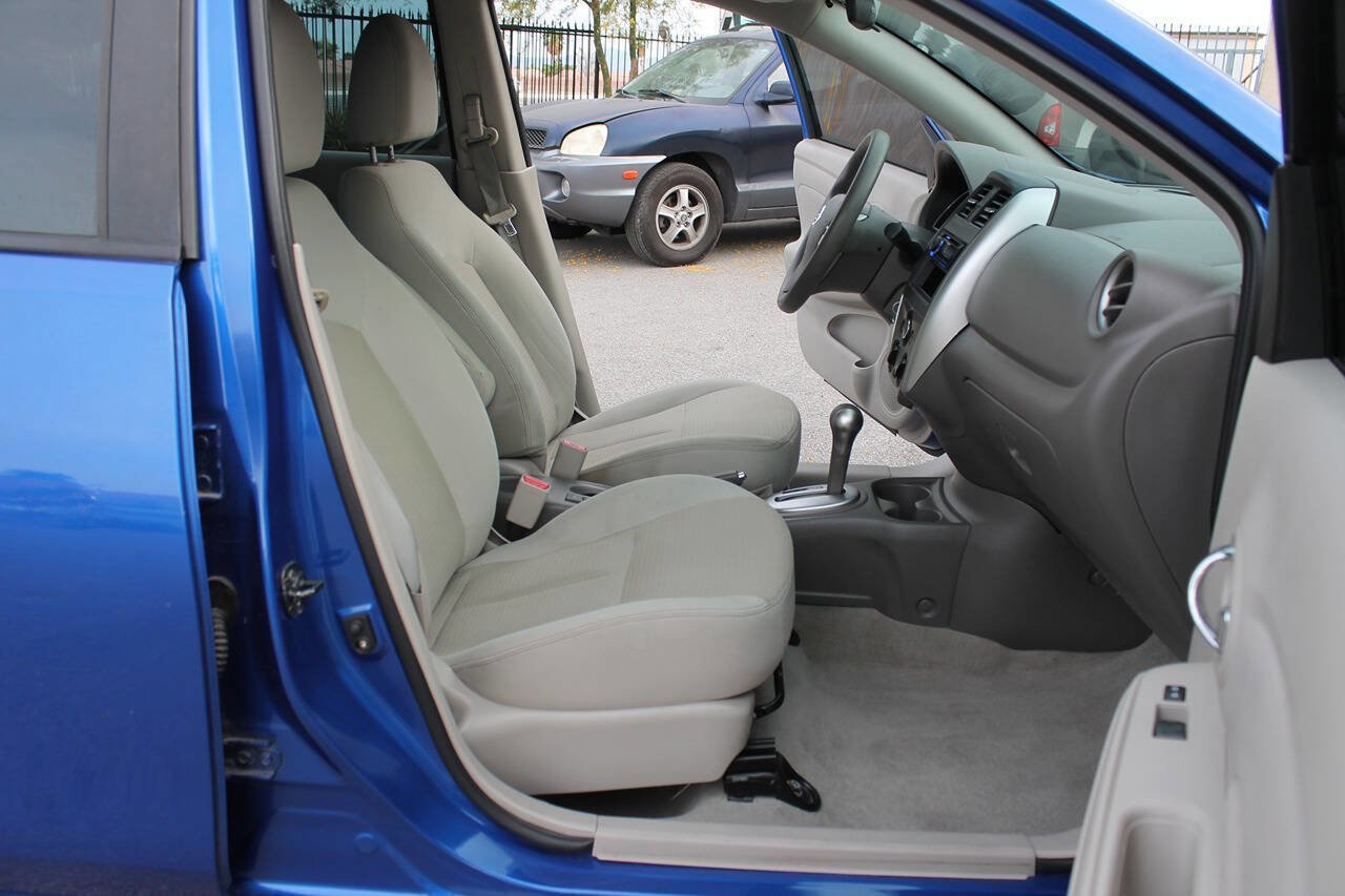Used 2015 Nissan Versa SV FWD image 26