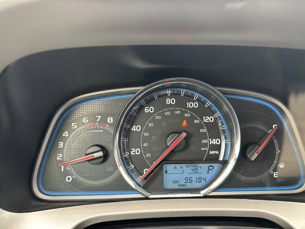 Used 2015 Toyota RAV4 Limited image 13