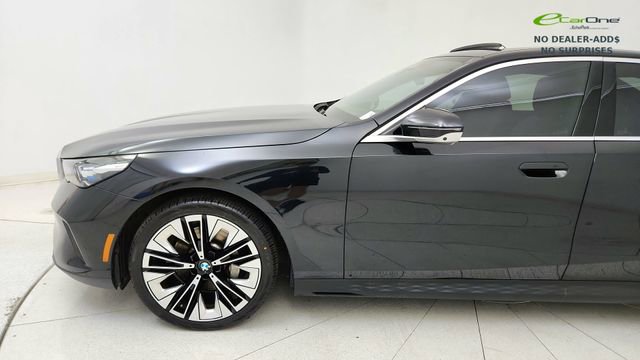 Used 2024 BMW 530i image 9