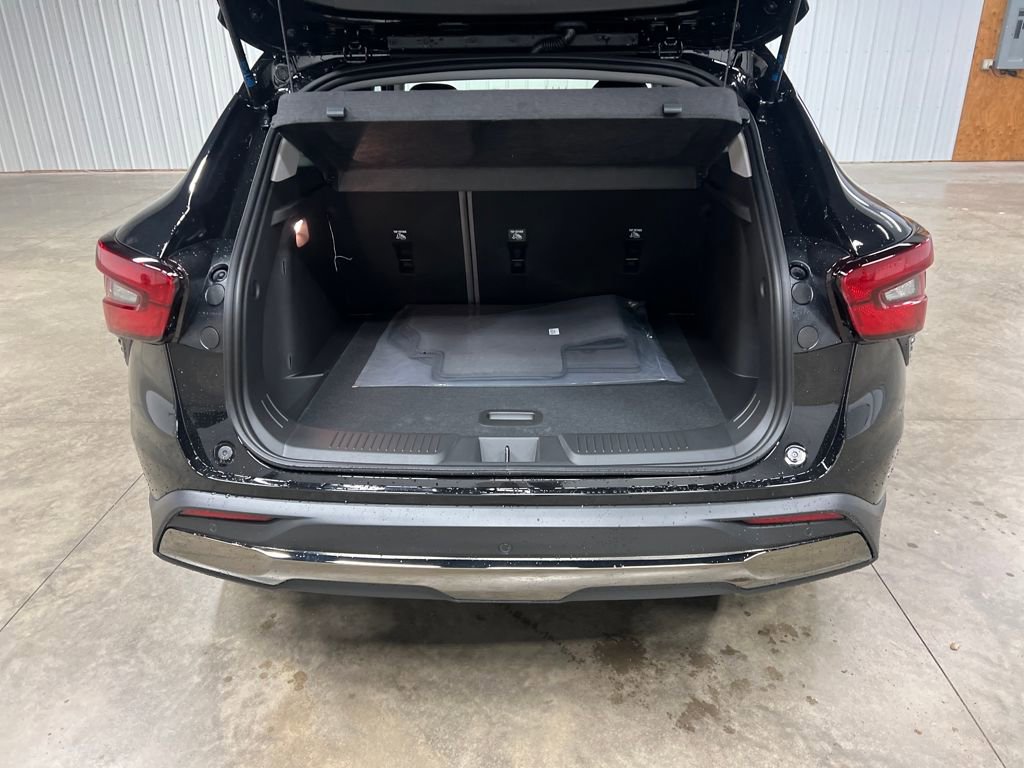 New 2026 Chevrolet Trax ACTIV w/ Driver Confidence Package image 11