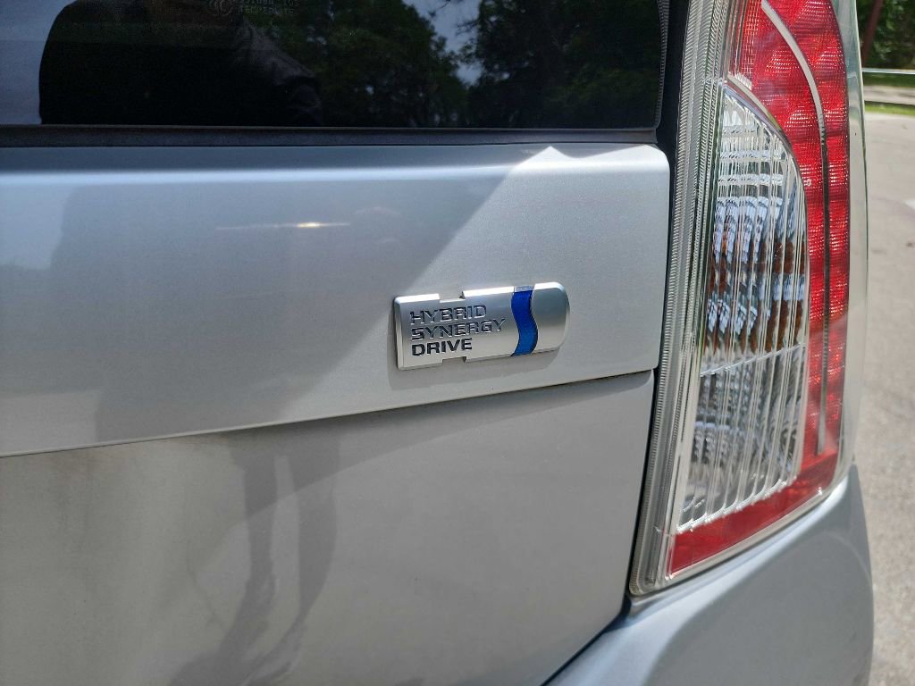 Used 2012 Toyota Prius Three w/ Solar Roof Pkg FWD image 8