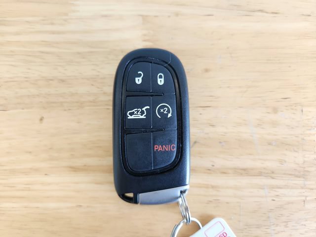 Used 2019 Jeep Cherokee Limited AWD/4WD image 9
