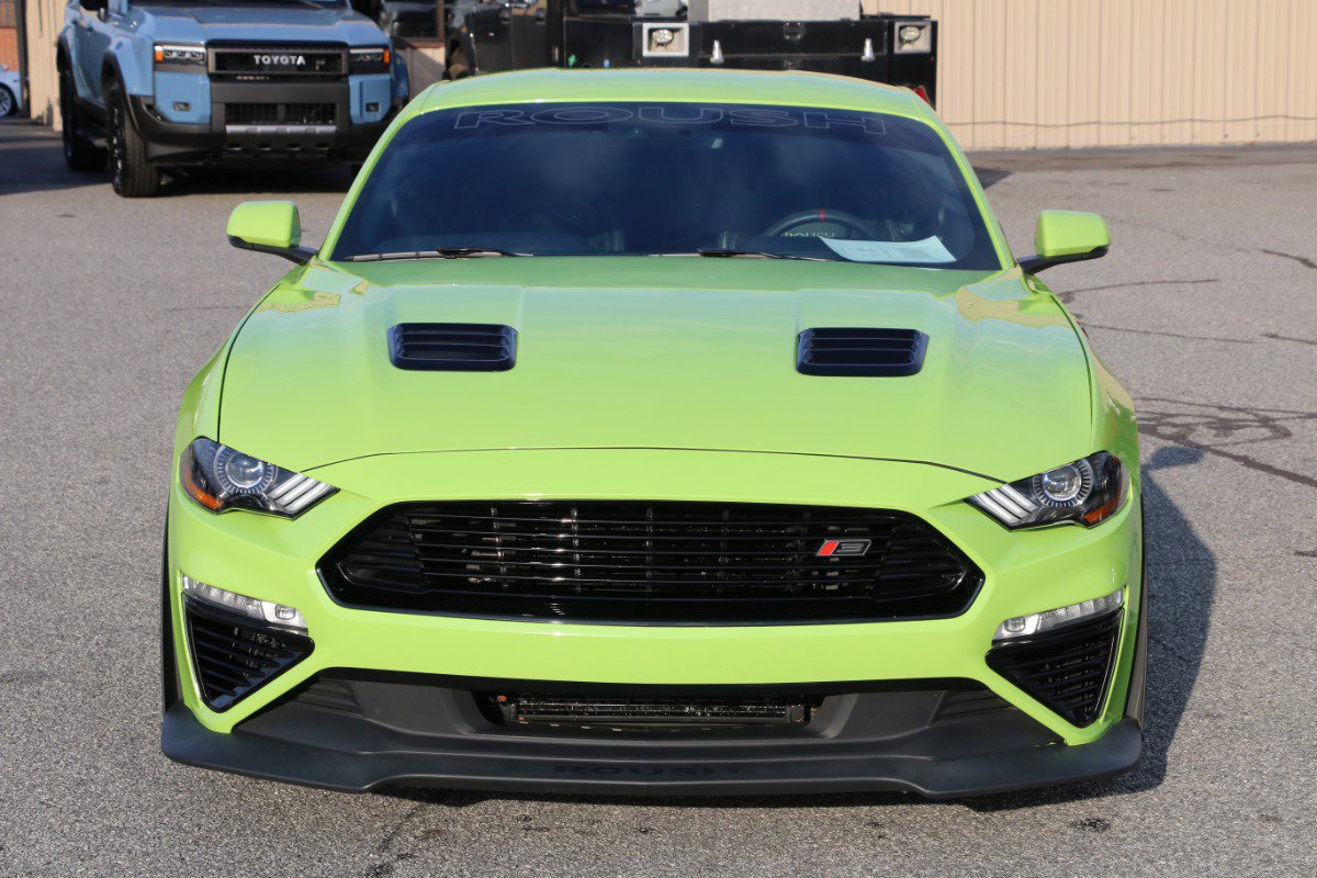 Used 2020 Ford Mustang GT Premium w/ GT Performance Package RWD image 13