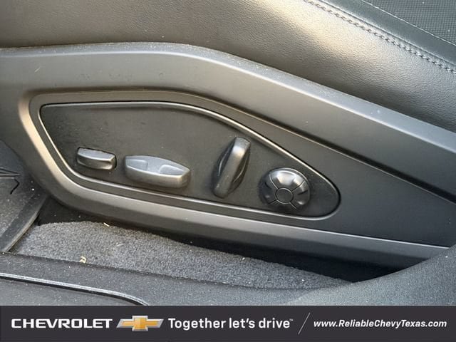Used 2023 Porsche Taycan RWD image 30