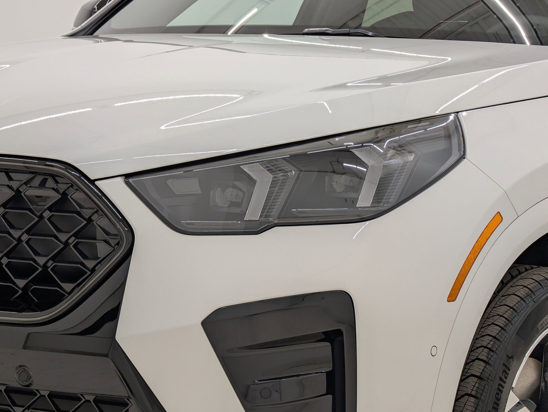 New 2026 BMW X2 xDrive28i w/ M Sport Package AWD/4WD image 11