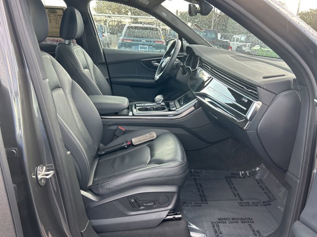 Used 2025 Audi Q7 3.0T Premium Plus image 24