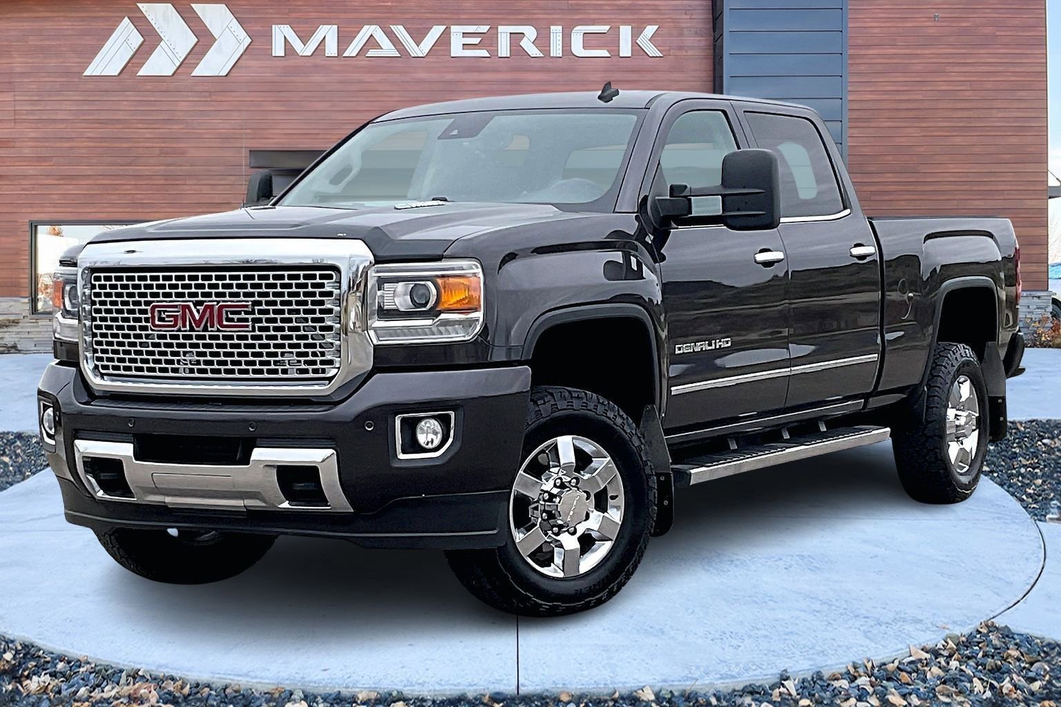 Used 2015 GMC Sierra 2500 Denali image 3