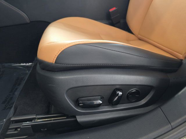 Certified 2025 Lexus ES 300h w/ Premium Package image 27