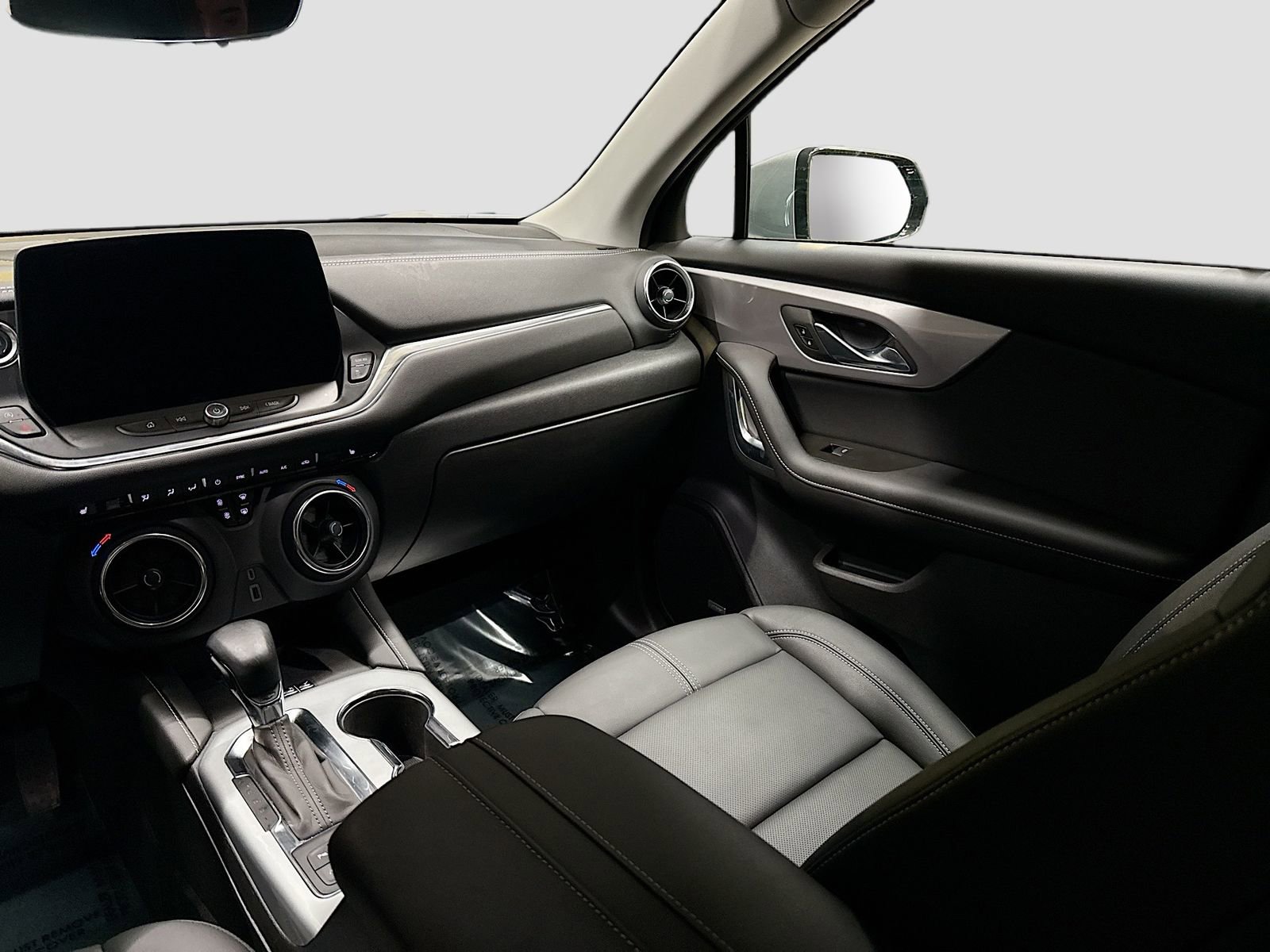 New 2025 Chevrolet Blazer LT w/ Sound & Technology Package image 29