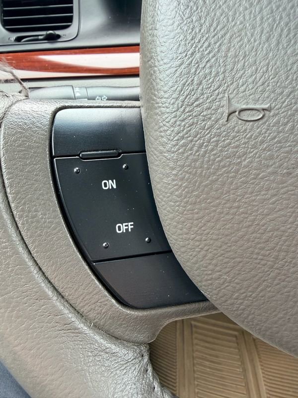 Used 2011 Ford Crown Victoria LX w/ Comfort Appearance Pkg RWD image 25