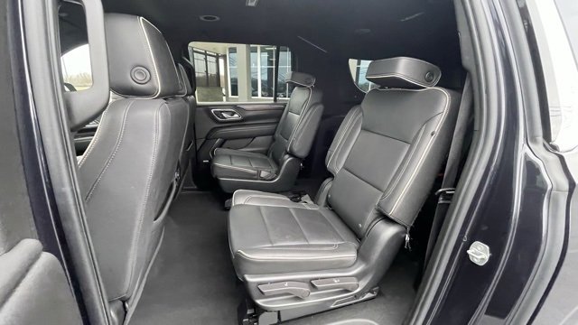Used 2023 Chevrolet Suburban Premier image 22