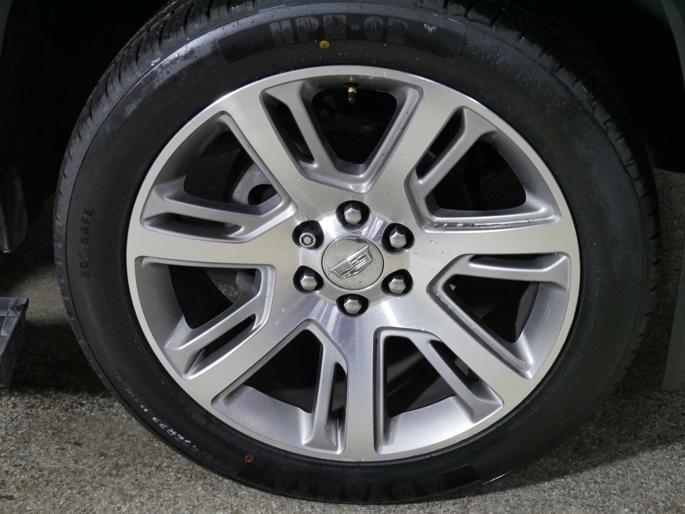 Used 2016 Cadillac Escalade Premium image 15