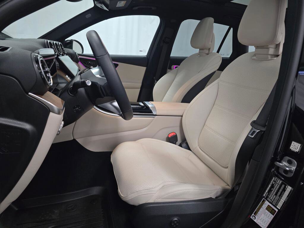Certified 2025 Mercedes-Benz GLC 300 4MATIC image 13