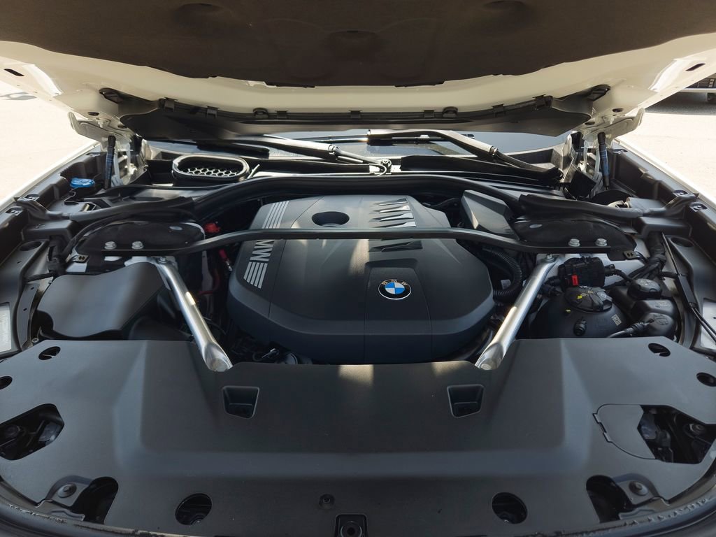 Used 2023 BMW 740i w/ Parking Assistance Package image 20