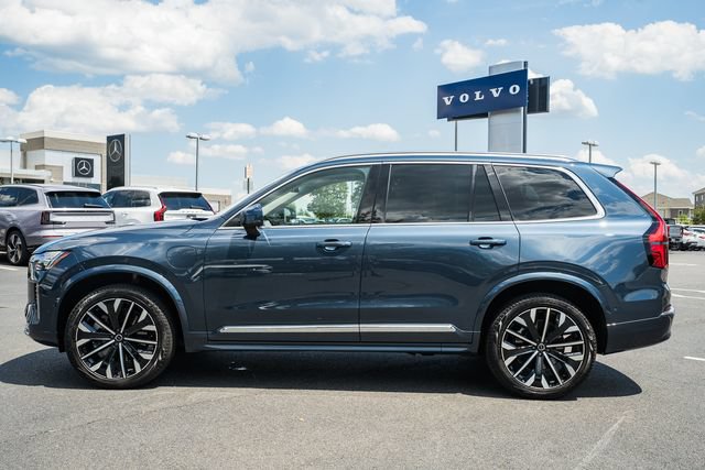 Used 2025 Volvo XC90 T8 Ultra w/ Protection Package Premier AWD/4WD image 4