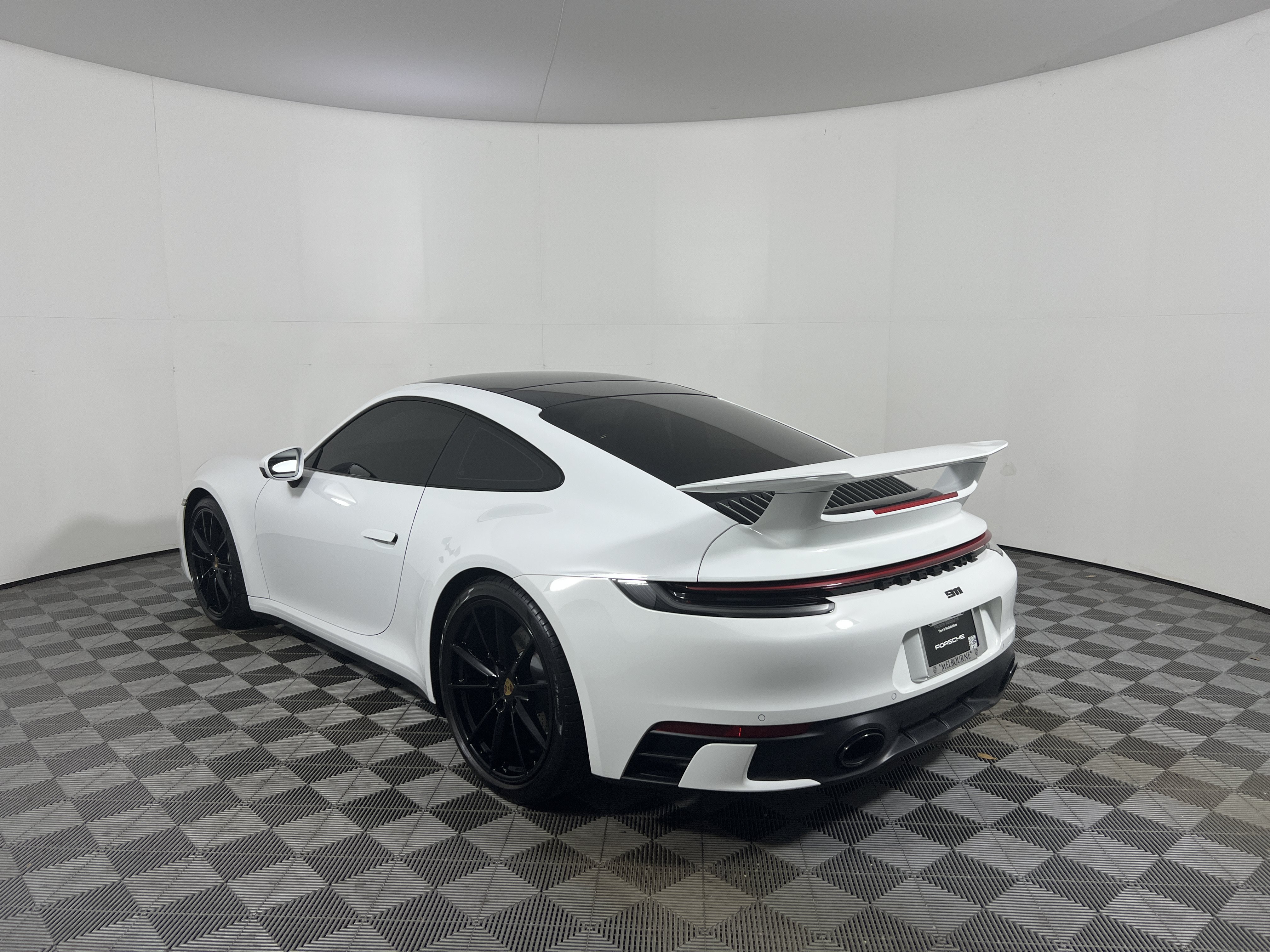 Certified 2024 Porsche 911 Carrera RWD image 3
