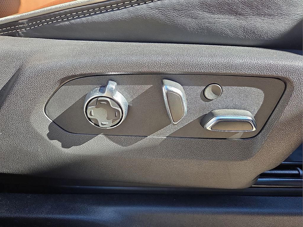 Used 2024 GMC Sierra 3500 Denali Ultimate image 15