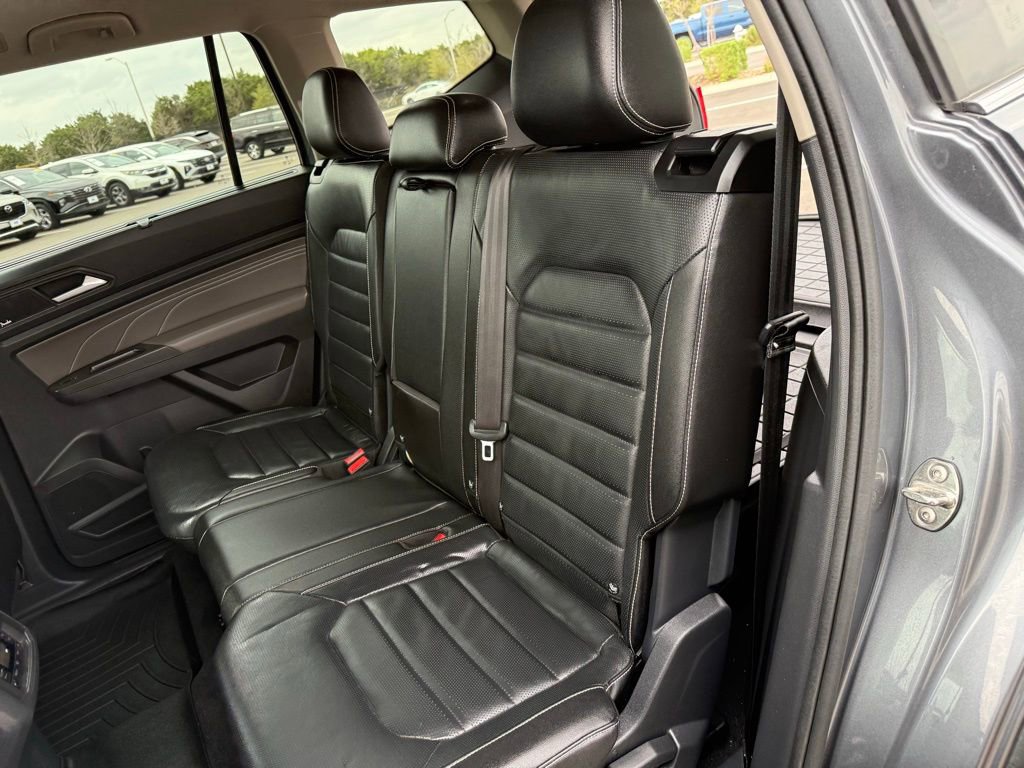 Used 2022 Volkswagen Atlas SEL Premium image 22