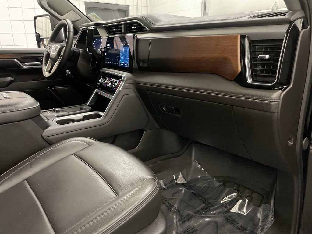 Used 2024 GMC Sierra 2500 Denali w/ Denali Reserve Package AWD/4WD image 24