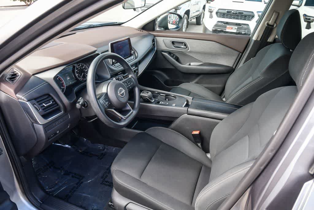 Used 2023 Nissan Rogue S FWD image 16