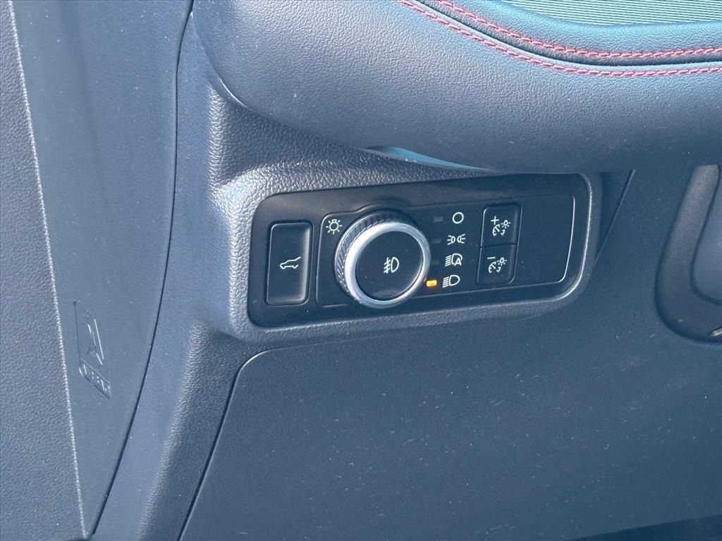 Used 2025 Ford Explorer ST image 8