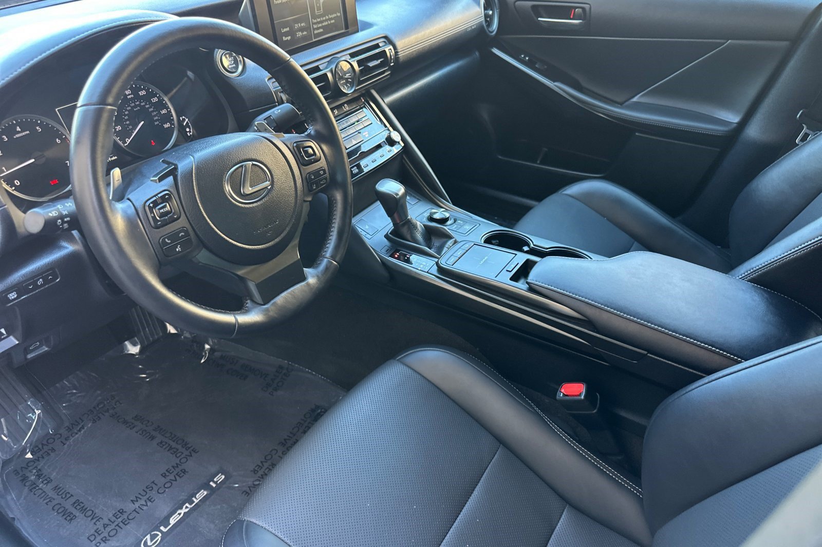 Certified 2024 Lexus IS 300 F Sport RWD image 4