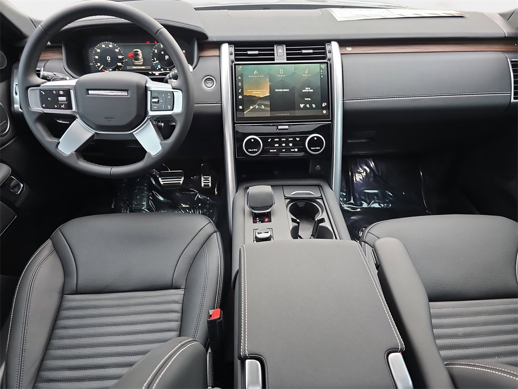 New 2025 Land Rover Discovery Dynamic SE image 9